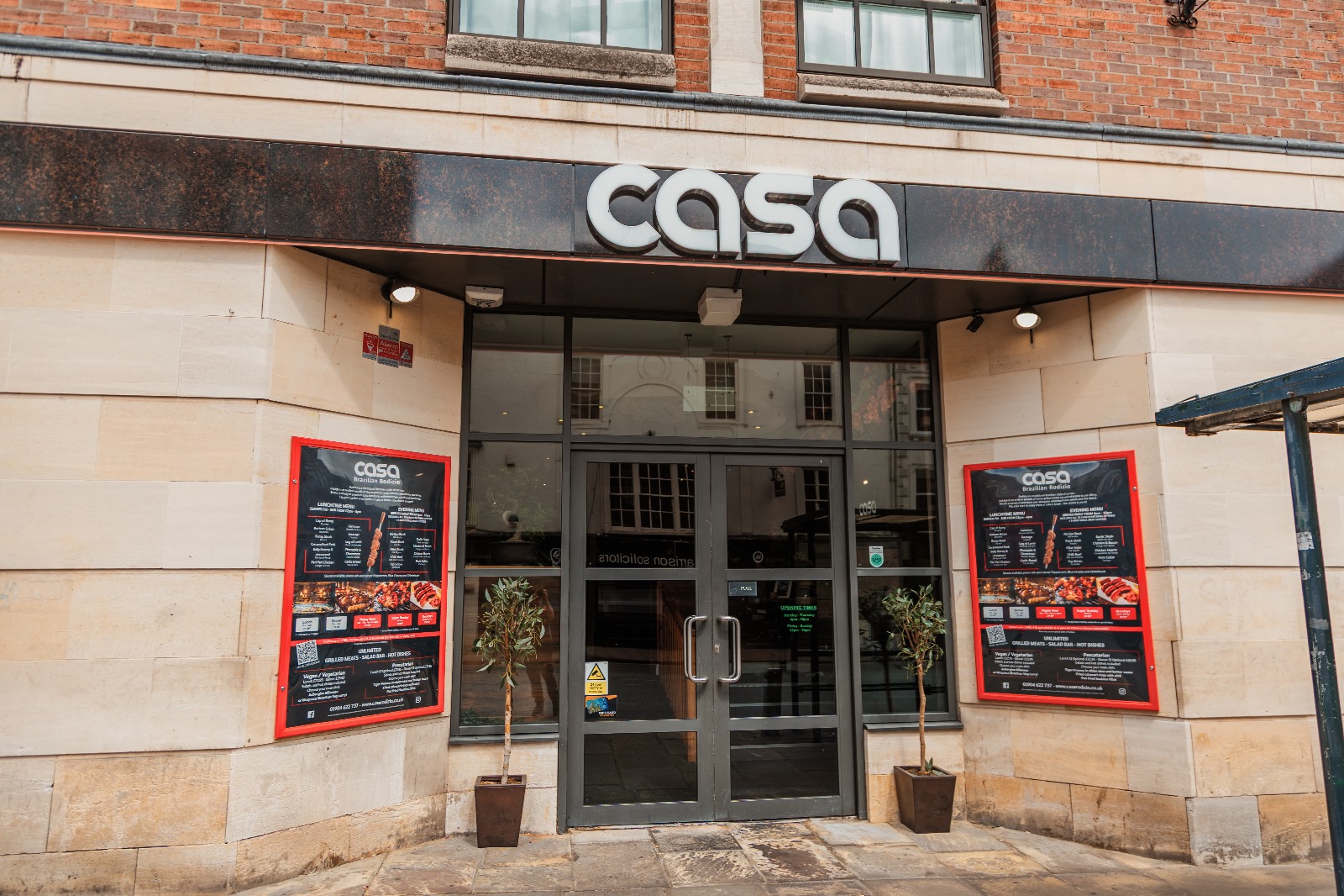 The outside of casa rodizio york 